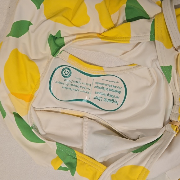 NWT Kate Spade Lemons One Piece Bathing Suit Size Medium - Picture 8 of 8